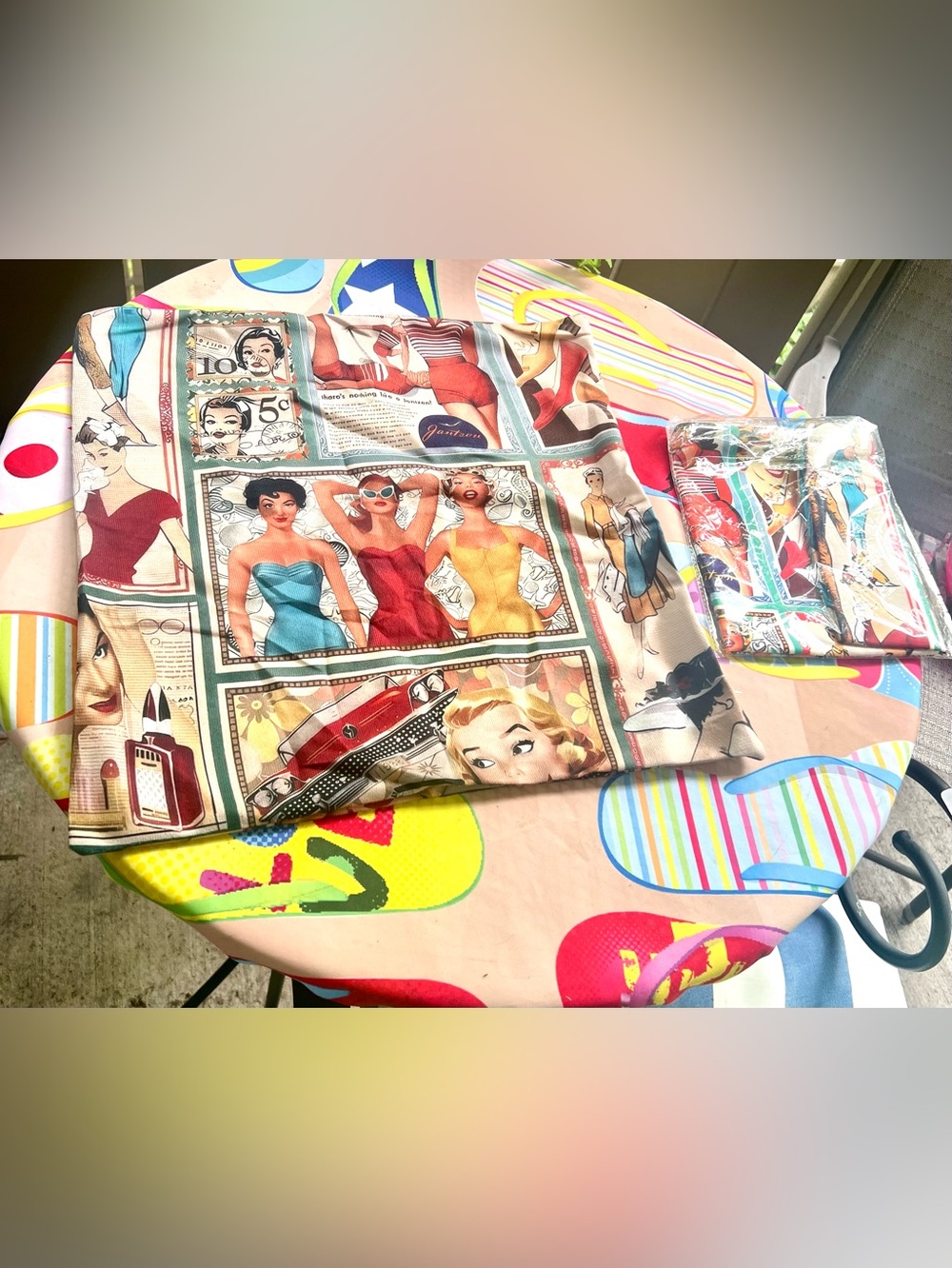 Vintage Pin-Up Print/Ladies’ Ads  Multi Colors PILLOW COVER 18”x18” NEW+SEALED!